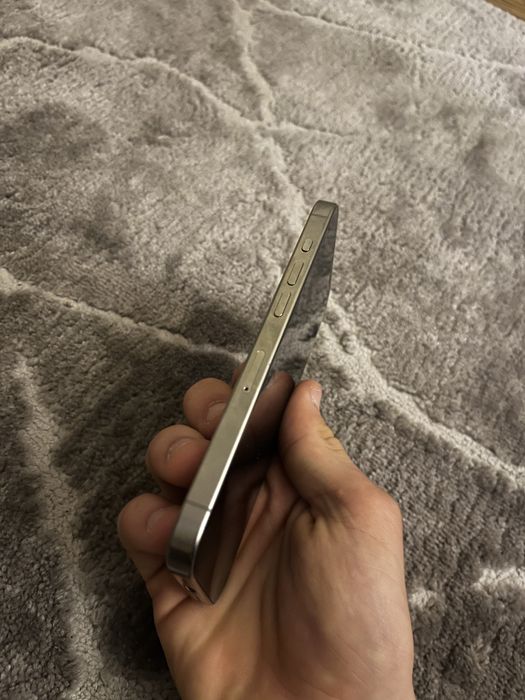 - Vand iPhone 15 Pro 128GB Natural Titanium | Baterie 100% | Neverlock