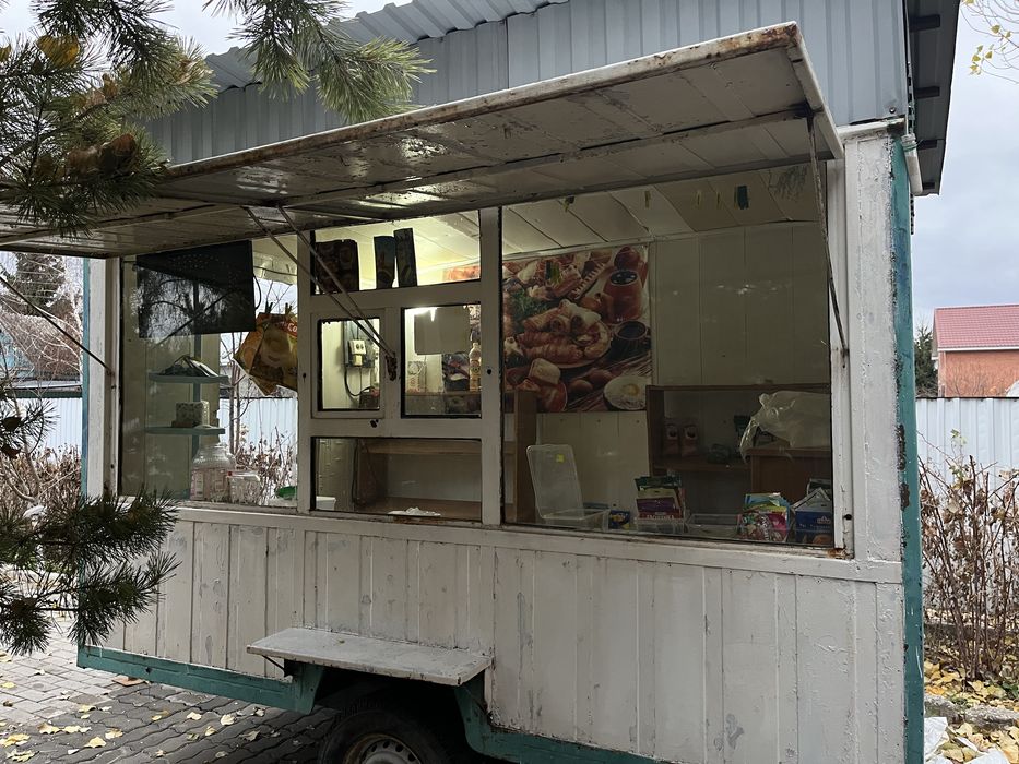 Передвижной тороговый киоск с документами