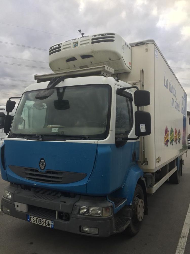 Renault midlum frigorific cu carlige