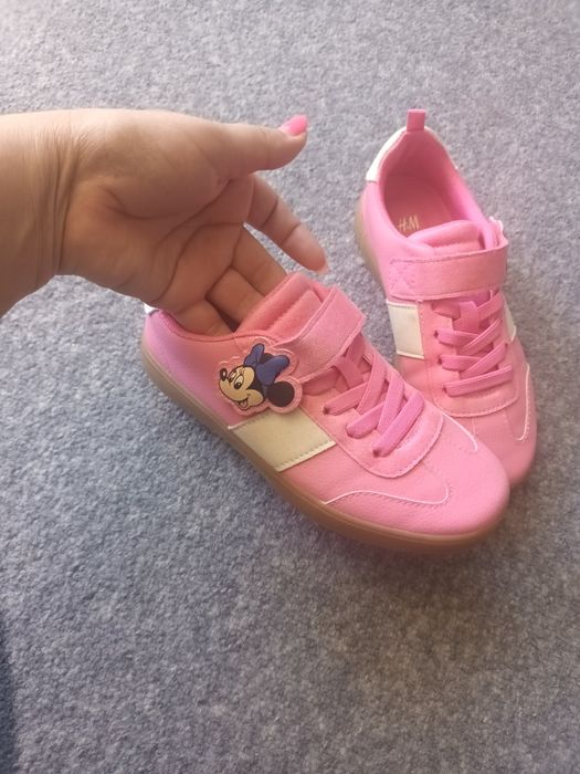 Маратонки от НМ на Мини маус