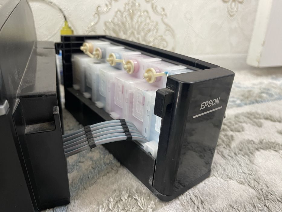 Продам цветной принтер Epson L805