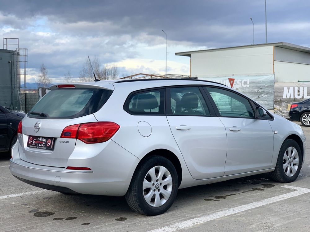 Opel Astra J 1.6CDTI / 2016 / EURO 6 / CLIMA - Posibilitate rate