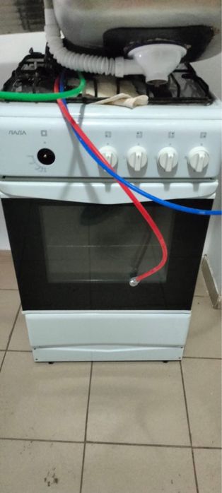 газовая плита…….