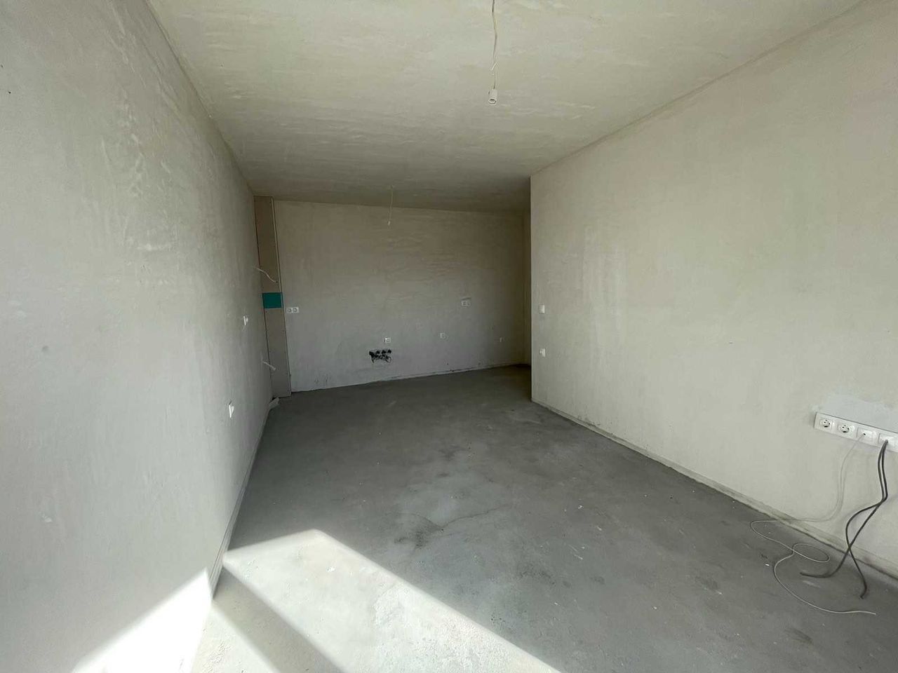 Продава се Тристаен апартамент в Пловдив, Христо Смирненски - 90 кв.м за 1434 €/кв.м - Снимка #2