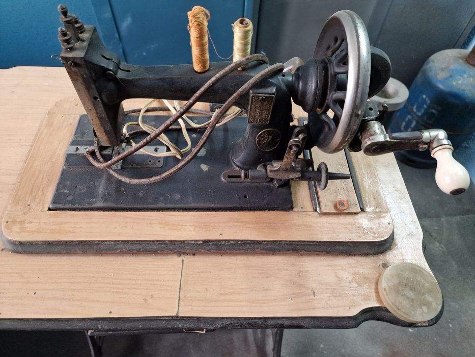 Masina de cusut Germana Biesolt & locke