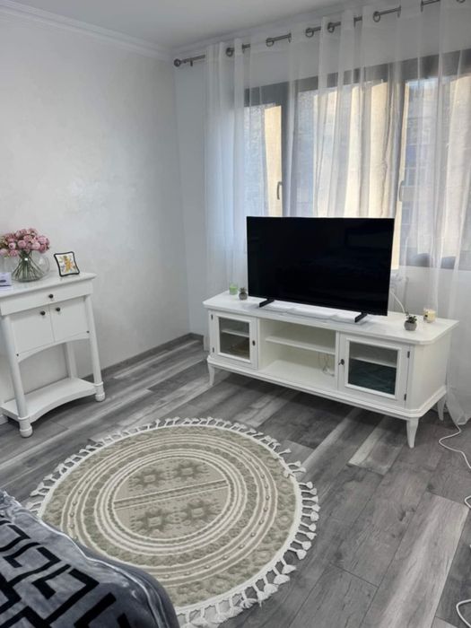 Apartament 2 camere modernizat 3 camere utilat mobilat la cheie !