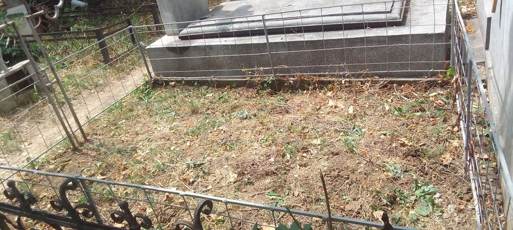 Vând Concesiunie loc de veci în Cimitirul Colentina.