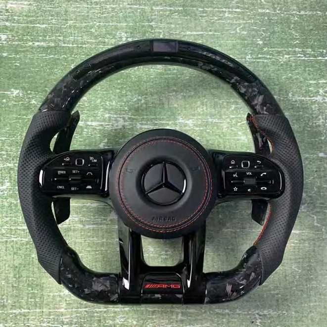 Mercedes AMG спортен волан – Forged Carbon & Червен шев (2019–2022)