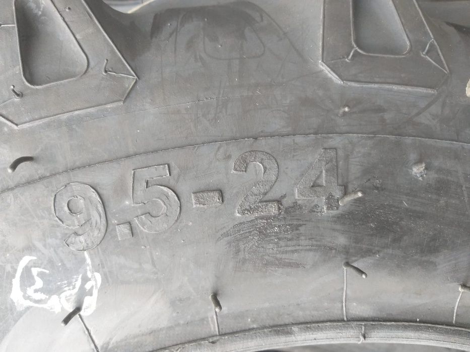 9.5-24 Anvelope noi pentru tractor spate cauciucuri cu 8 pliuri India