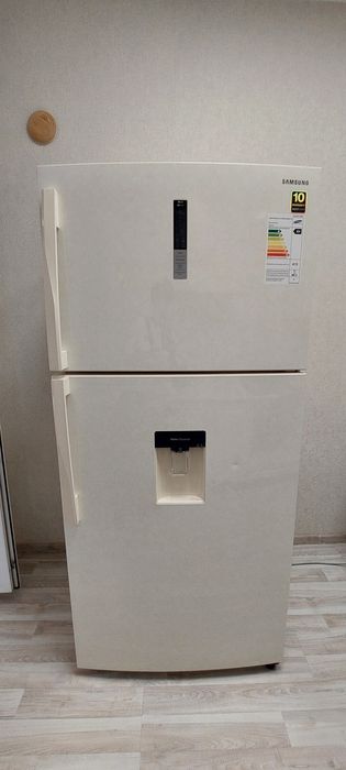 Холодильник SAMSUNG