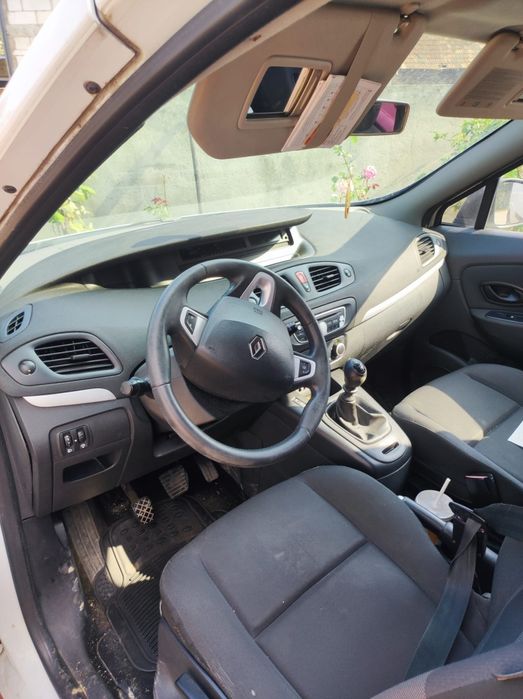Renault Scenic 2011, probleme la garnitura chiulasă