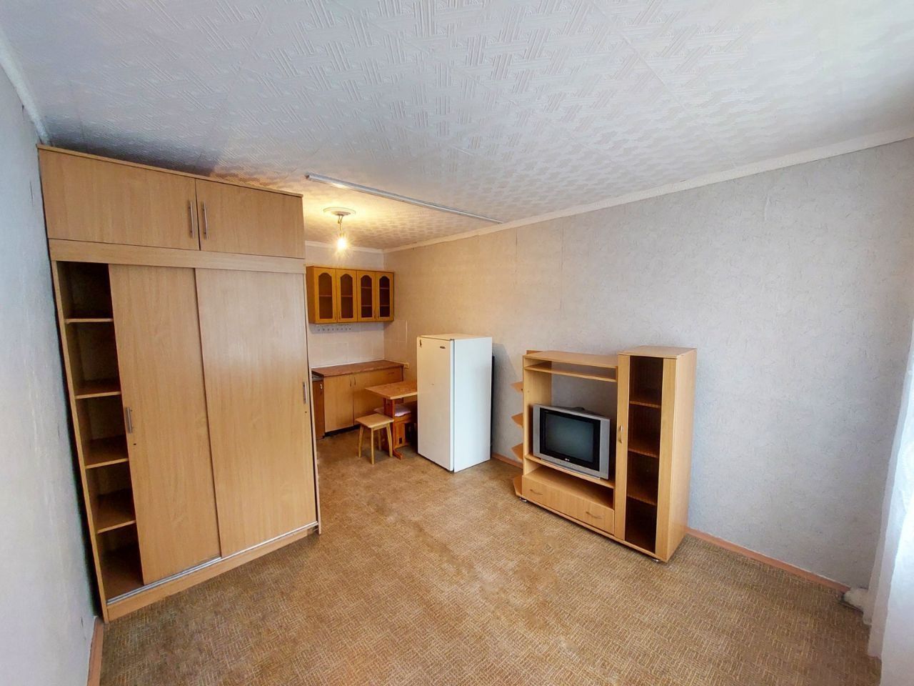 Комната в общ. Маг Жанар, и 19 мкр Мед колледж, част. Меб. 50+