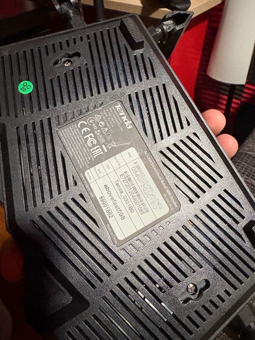 Router TENDA , AC1200 Smart Dual-Band wifi, model AC6 Ca nou