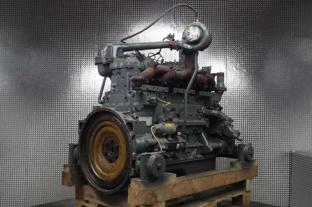 Motor complet KOMATSU 6D125 - Piese motor Komatsu