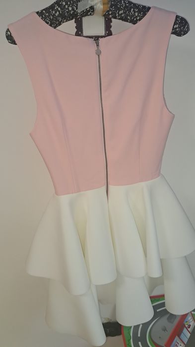 Vând rochie cununie civilă.