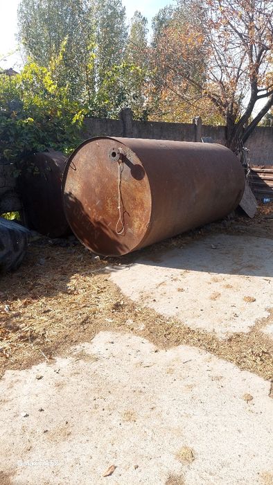 Бочка цистерна сотилади