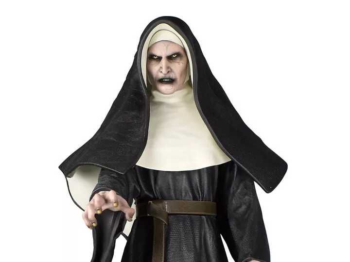 PVC Statue The Nun 23 cm  Diamond