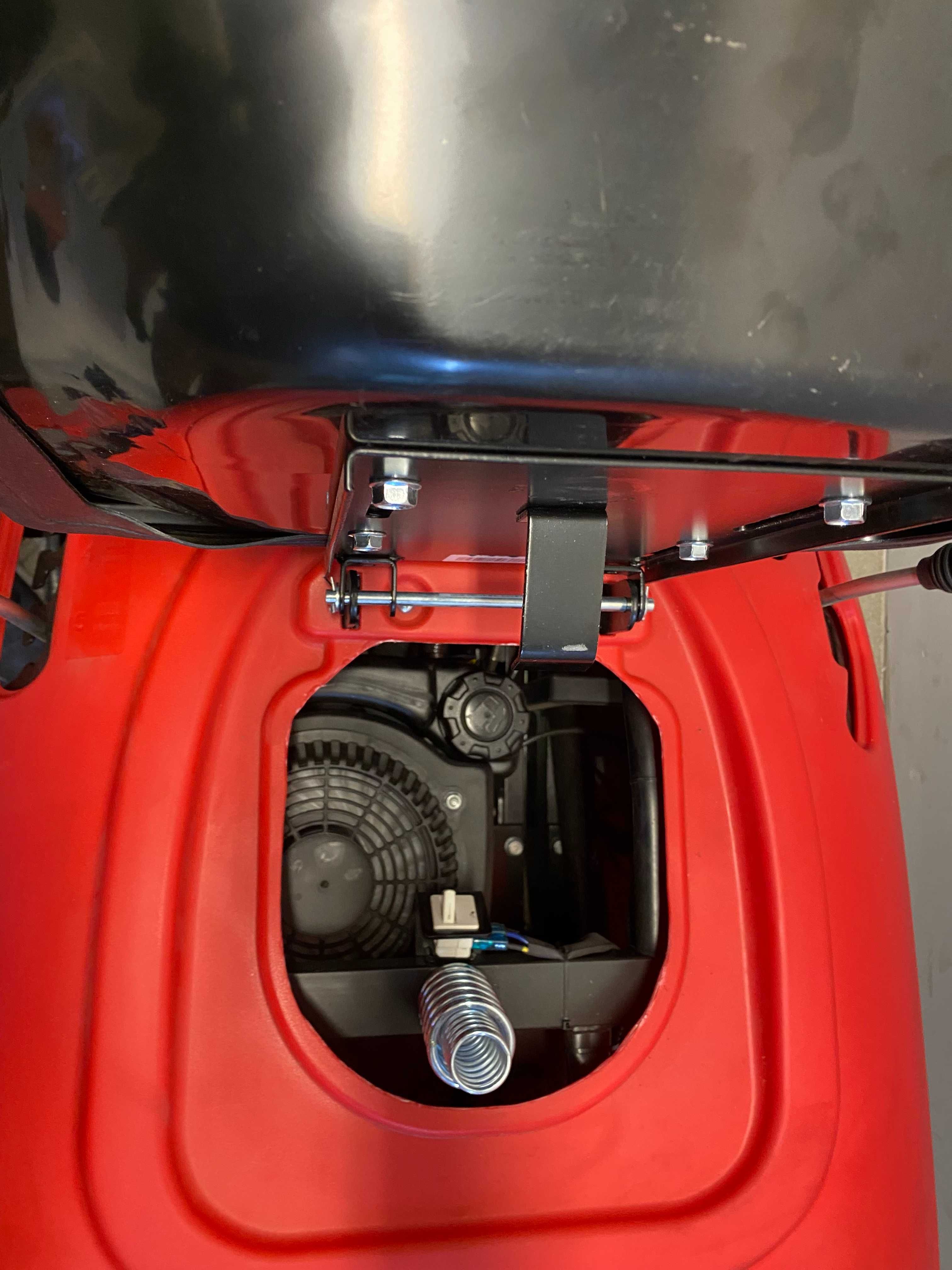 075019	Косачка тракторна 196cc 4.8kW (6,4hp) 61cm 24" 150L RD-GLM16