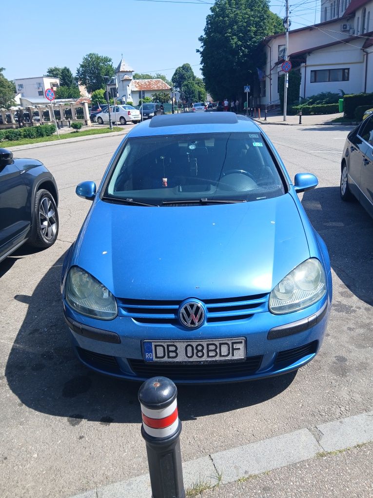 Vând golf 5 1.9Tdi cu 105 cp cod motor BKC