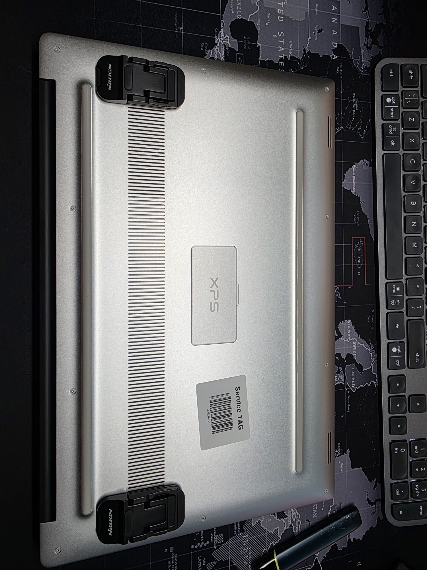 Продавам лаптоп XPS 15 7590