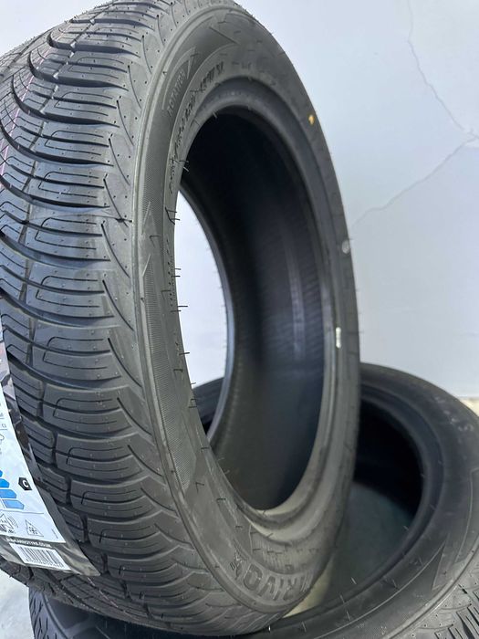 Нови Всесезонни Гуми Arivo Carlorful A/S 245/45R17 99W XL Нов Dot