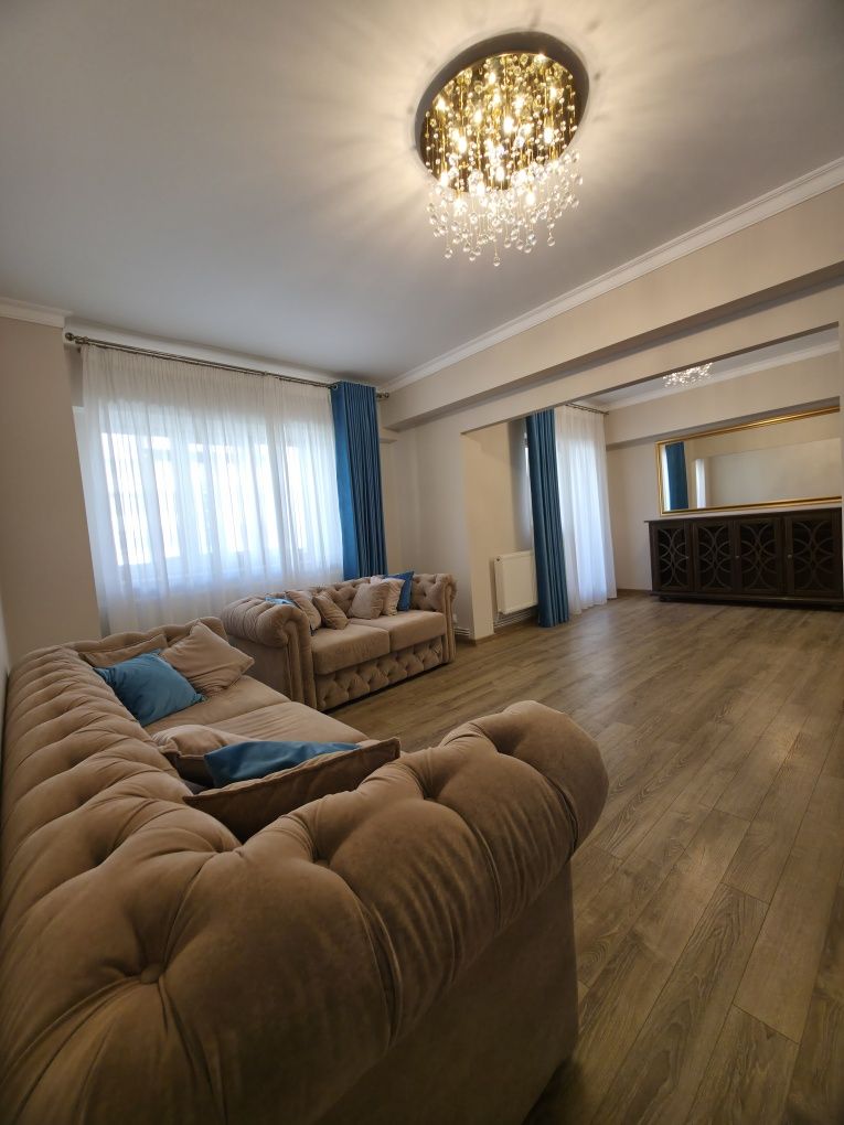 De închiriat Apartament 3 camere Calea București