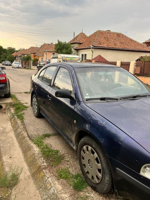 Vând Skoda Octavia