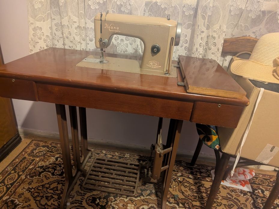 Mașină de cusut Ileana