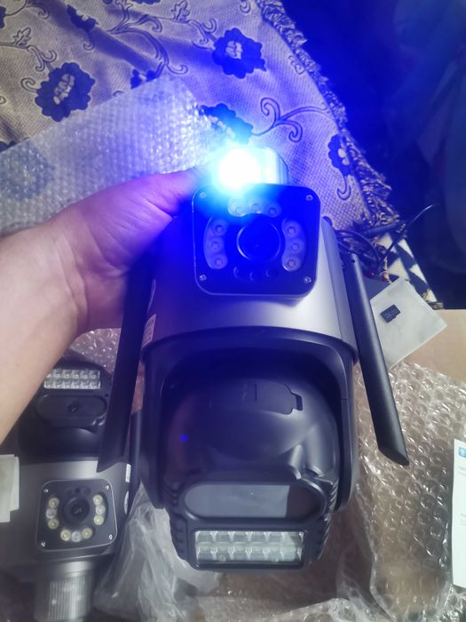 Camere de supraveghere profesionale cu microfon și card 32gb inclus.