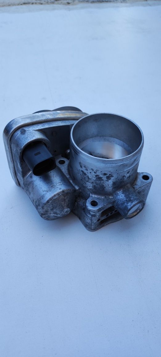 Дроселова клапа голф 4 1.6 16 v