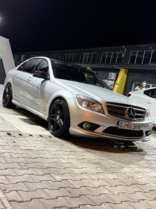 Mercedes c 220 170 cp AMG