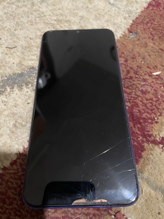 Продам смартфон Vivo Y21 64гб 4 озу