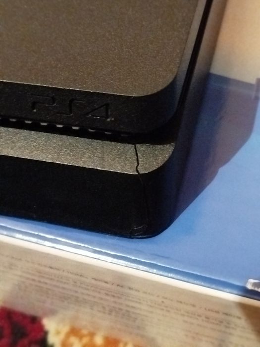 Playstation 4 slim  1 TB