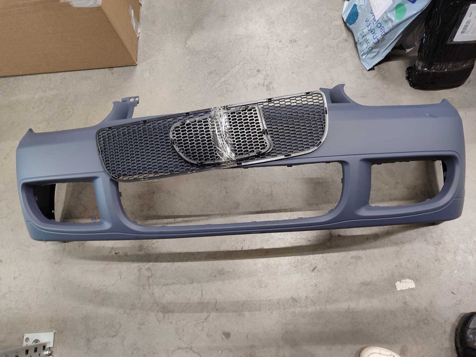 Предна броня за VW GOLF 4 - R32 дизайн -- С ДЕФЕКТ