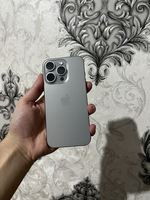 Iphone 15 pro natural titanium