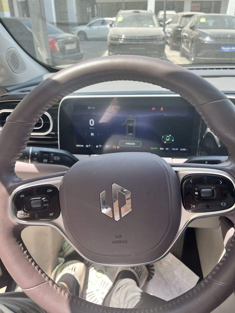 Leapmotor C 11 ГИБРИД
