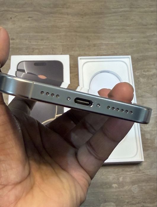 iPhone 16 Pro Max, 256GB, Natural Titanium