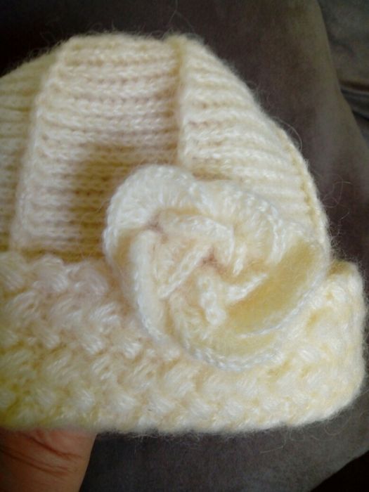 Нова зимна плетена шапка