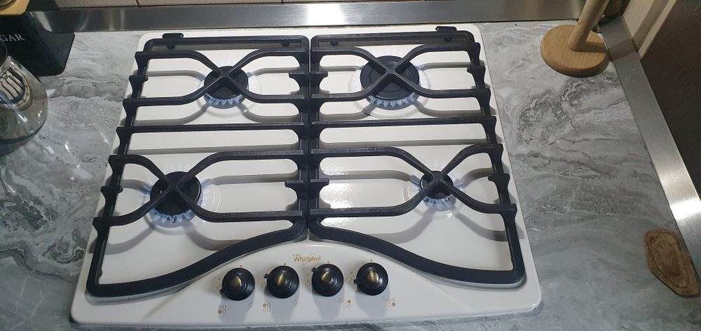 Ocazie,Plita aragaz gaz crem Whirlpool, folosita foarte rar,că noua