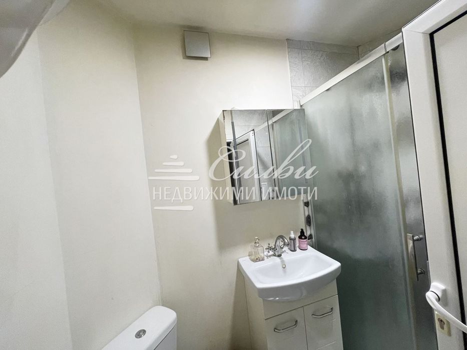 Двустаен ТУХЛЕН апартамент преустроен в ТРИСТАЕН - кв. Тракия