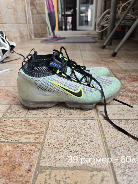 Продавам маратонки Nike