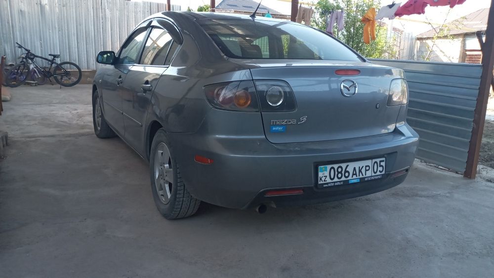 Продам авто Мазда 3