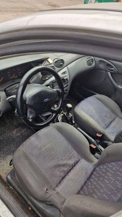Ford focus 1.8 90к.с.