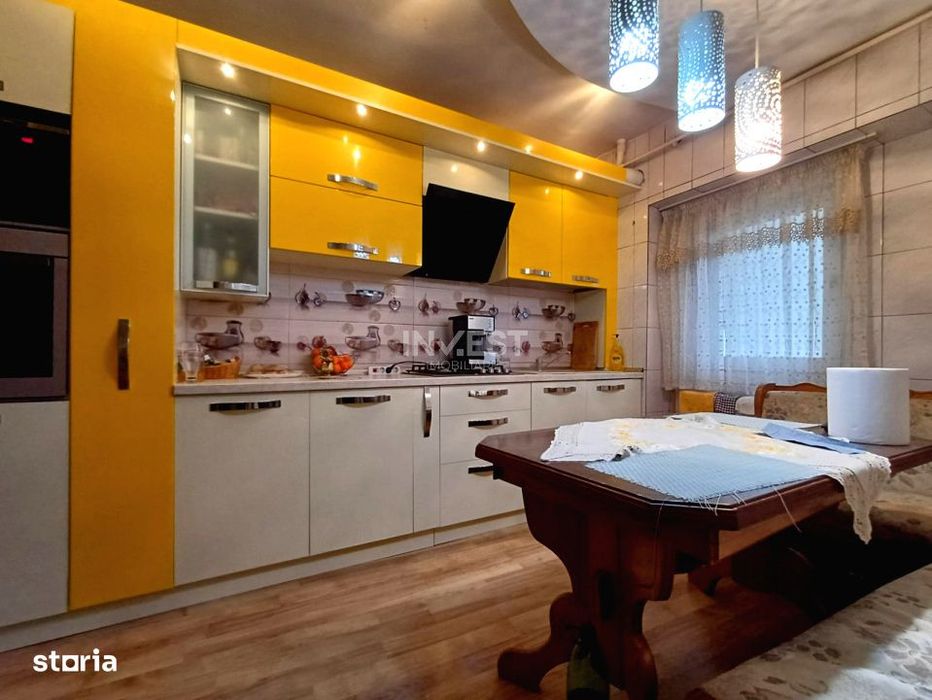 Apartament 3 camere decomandat – 80 mp –mobilat- Nicolina 1(Lidl)