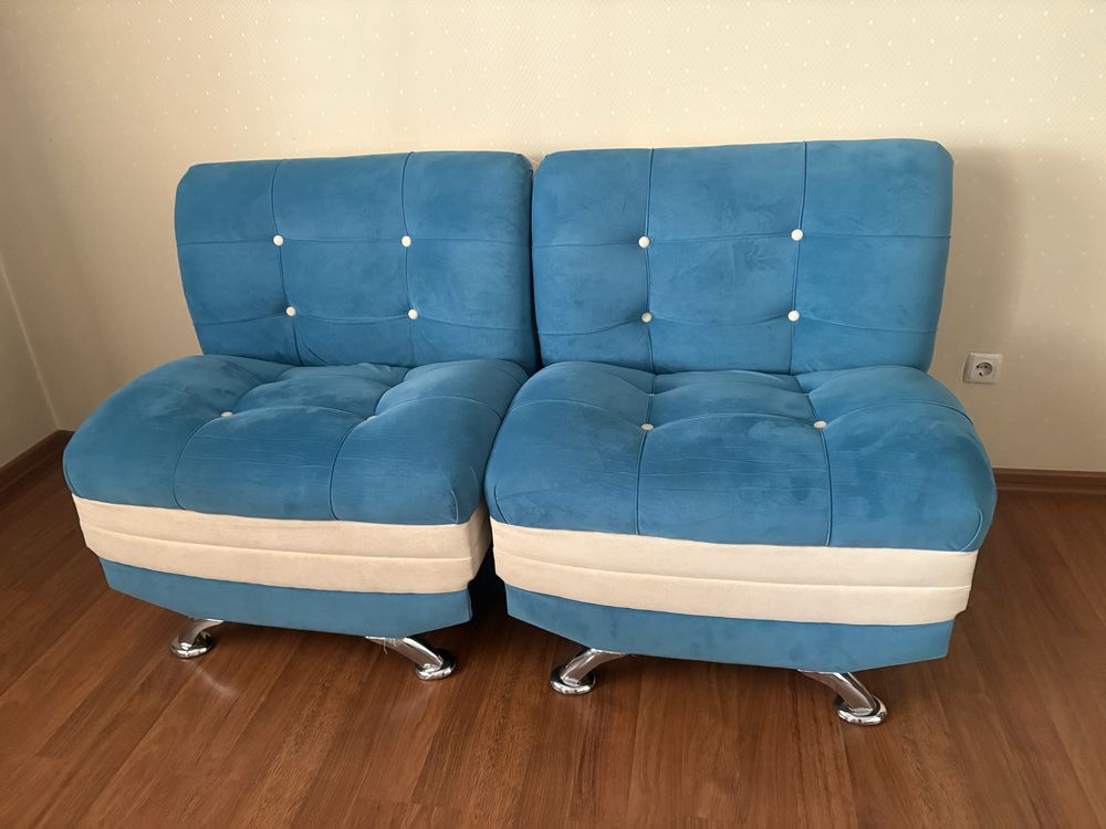 Продам диван с креслами