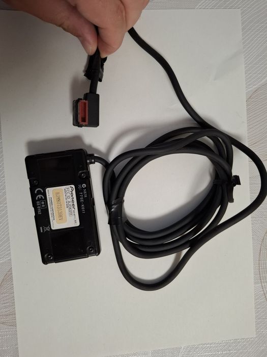 Bluetooth адаптер Pioner ND-BT1 свален от Saab 93