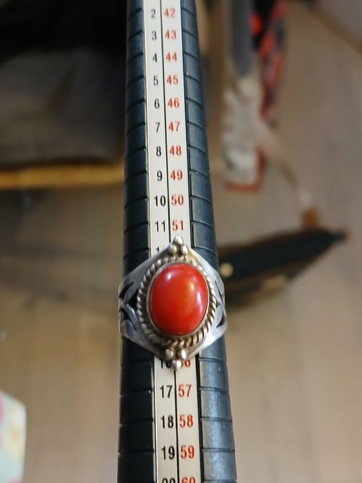 Inel argint si coral