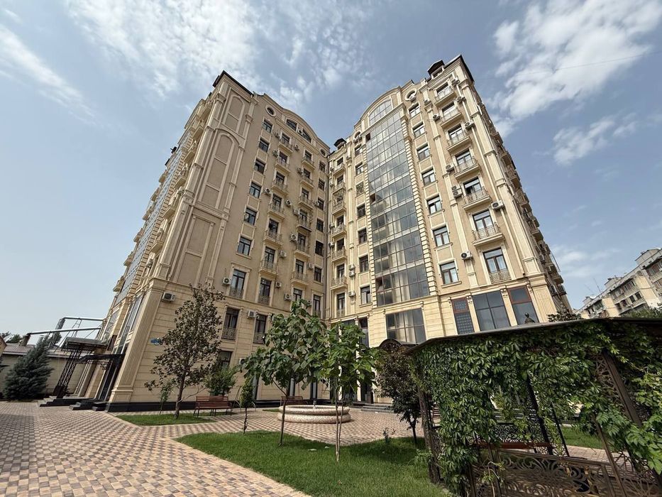 5ти комнатная квартира в ЖК Mirabad Palace, ор улица Катта Мирабад