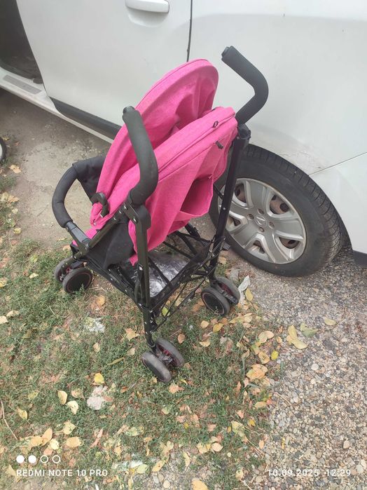De vânzare cărucior fete