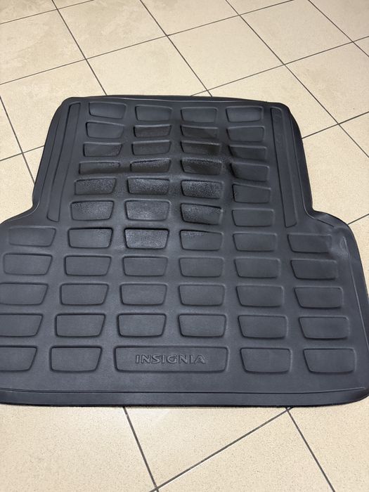 Tavita, tava, protecție  portbagaj Opel Insignia